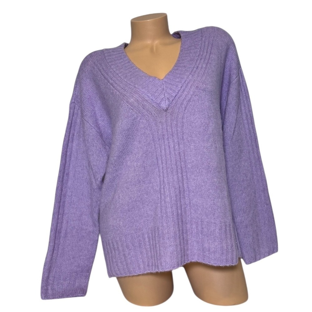 Talbots Womens Size LARGE V Neck Ribbed Knit Sweater Light Purple Wool Blend